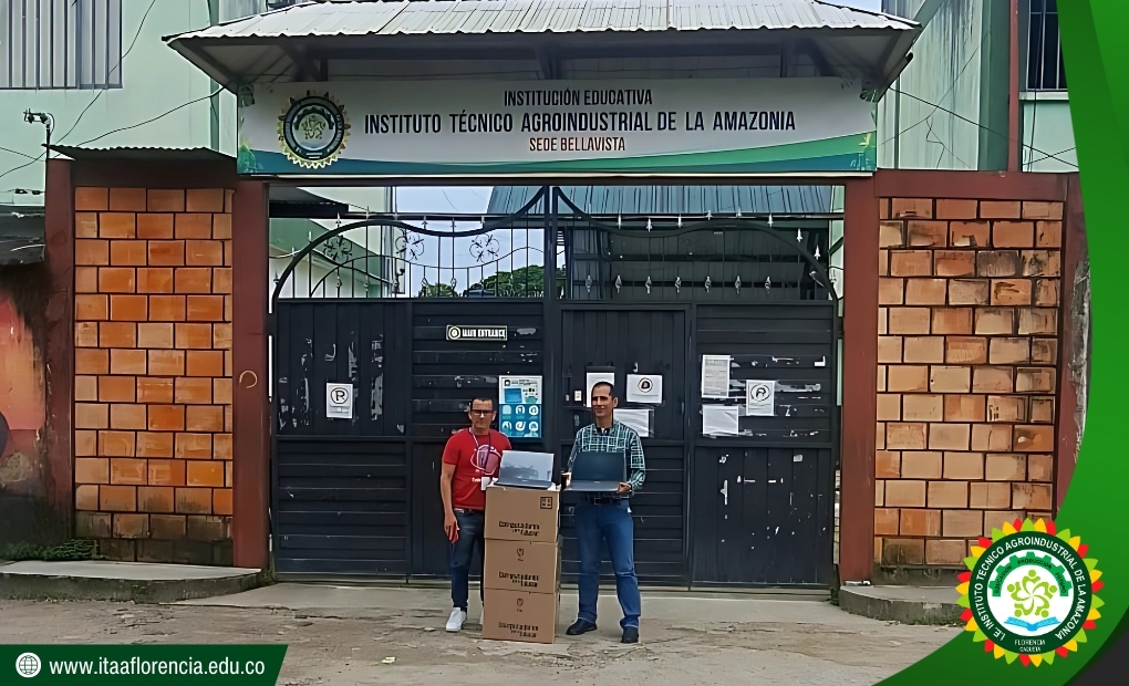 Ministerio TIC entrega de 80 portátiles al ITAA
